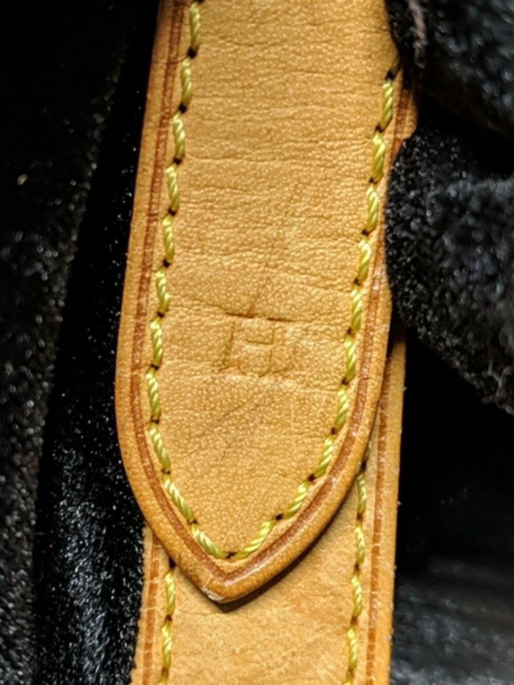 LOUIS VUITTON Monogram Canvas Odeon GM 2WAY Bag - Picture 5 of 14